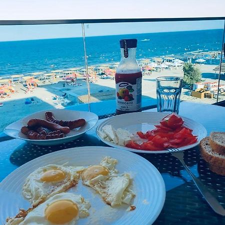 Wave 2 Mamaia Prima Linie Vedere La Mare 120Mp Năvodari Exteriér fotografie